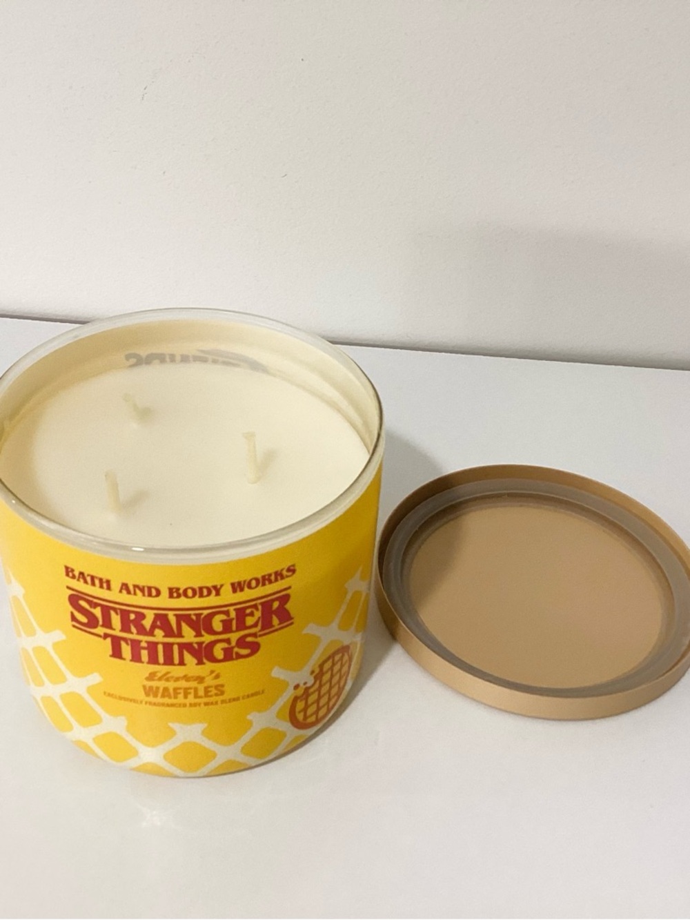 New Bath & Body Works STRANGER THINGS Eleven’s Waffles Candle - Picture 3 of 3